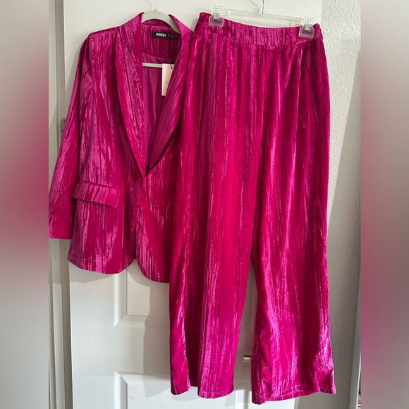 Missguided Jackets & Blazers - Missguided Pink Blazer with Tailored Style and Velvet Fabric